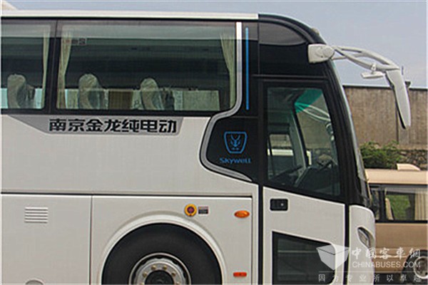 南京金龙NJL6117BEV客车（纯电动24-53座）