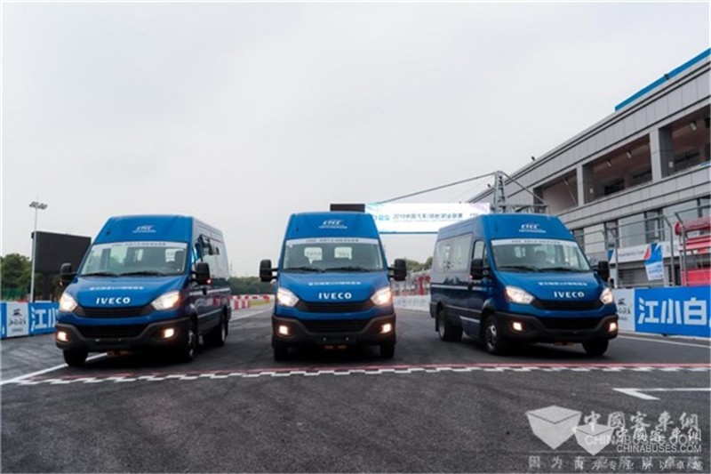依维柯欧胜担纲CTCC官方指定VIP接待用车