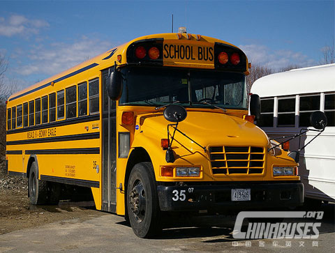 蓝鸟 Vision 一代 (于2003年-2007年间生产)