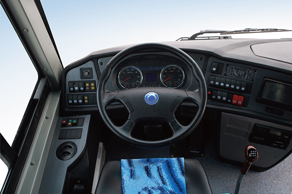 申龙SLK6118S5A客车（柴油国四24-53座）