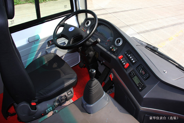 申龙SLK6750C3GN5客车（天然气国五24-29座）