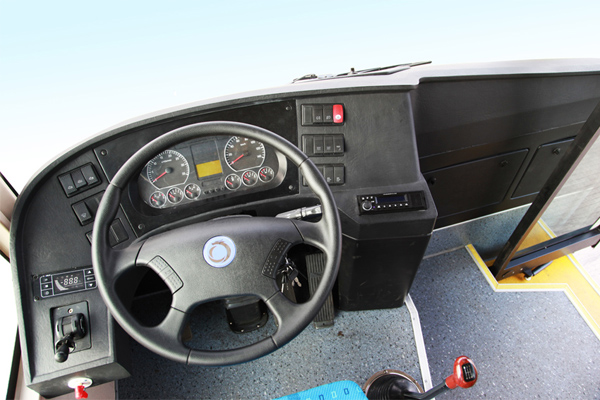 申龙SLK6779USD5公交车（柴油国五14-28座）