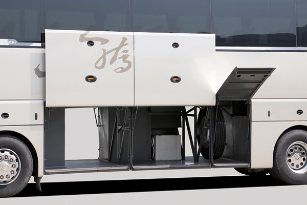 金旅XML6128J25N客车（天然气国五24-63座）