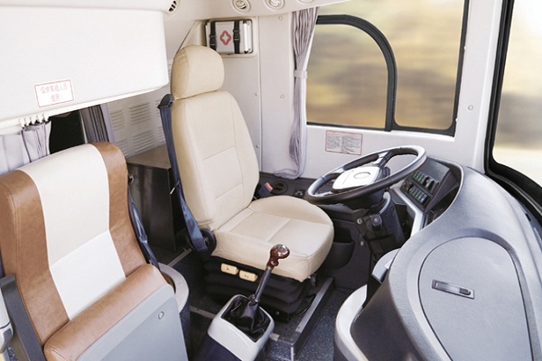 金旅XML6128J25N客车（天然气国五24-63座）