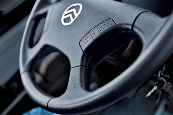 金旅XML6957J15N客车（天然气国五24-40座）