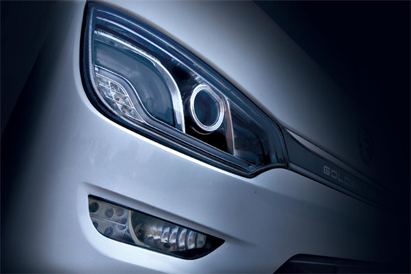 金旅XML6997J15Y客车（柴油国五24-45座）