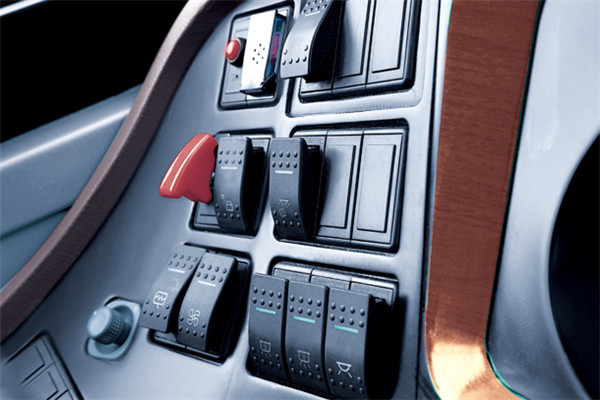 金旅XML6997J15Y客车（柴油国五24-45座）