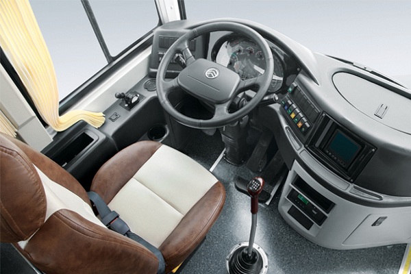 金旅XML6103J25N客车（天然气国五24-48座）