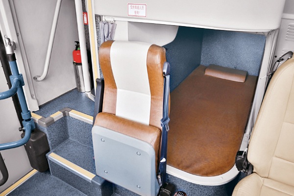 金旅XML6128J55N客车（天然气国五24-55座）