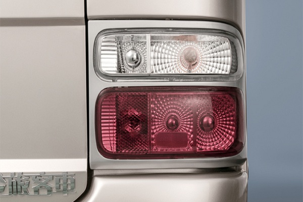 金旅XML6700J15N客车（天然气国五10-23座）