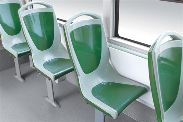 金旅XML6105JHEVA5C公交车（柴油/电混动国五20-36座）