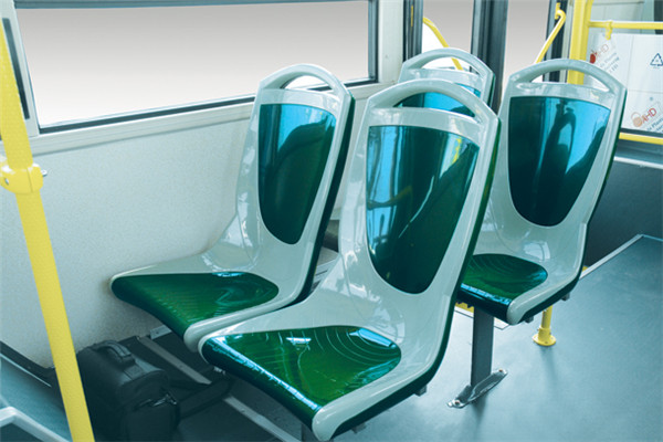 金旅XML6845J15CN公交车（天然气国五14-30座）