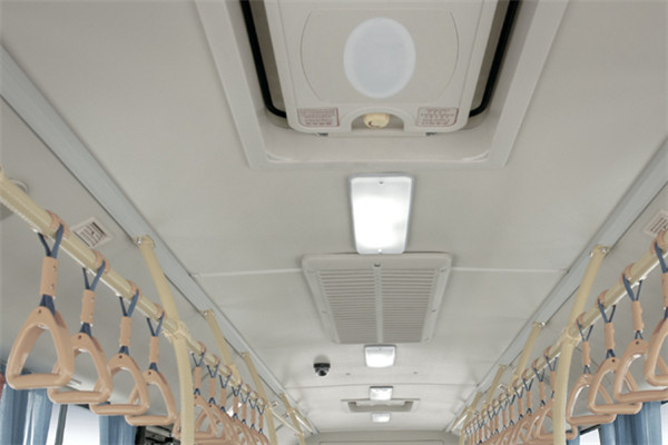 金旅XML6745J15CN公交车（天然气国五13-26座）