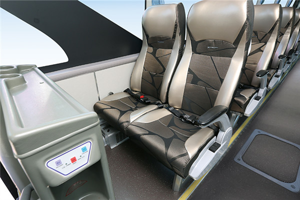 金龙XMQ6125AYD5D客车（柴油国五24-57座）