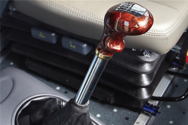 金龙XMQ6129FYN5B客车（天然气国五24-51座）