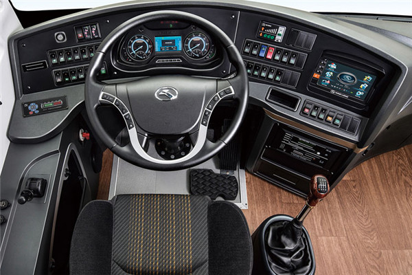 金龙XMQ6101CYN5C客车（天然气国五24-47座）