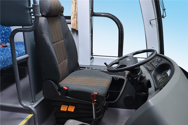 金龙XMQ6112AYD5C1客车（柴油国五24-52座）