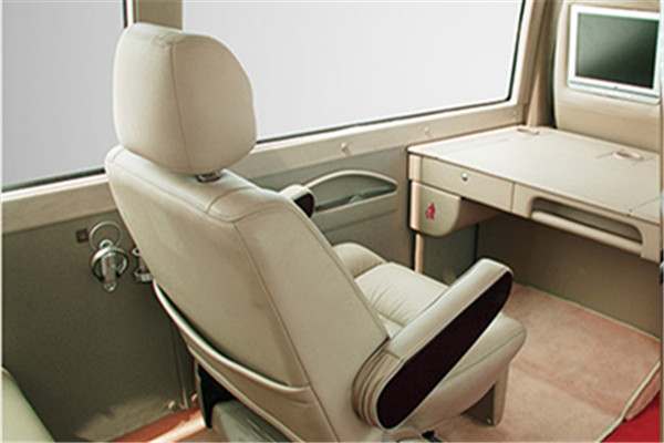 安凯HFF6700KDE5FB客车（柴油国五10-23座）