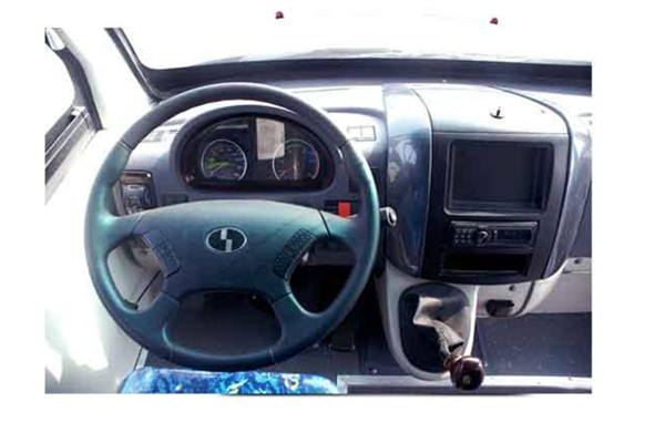 少林SLG5041XXYEV厢式运输车（纯电动2-3座）