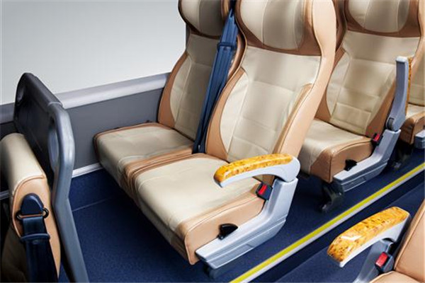 亚星YBL6935H1CP客车（天然气国五24-43座）