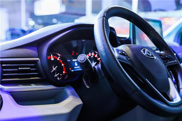 上汽大通SH6551H4DB客车（柴油国六10-12座）