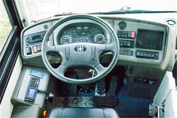 亚星JS6108GHEV19插电式公交车（柴油/电混动国五17-42座）