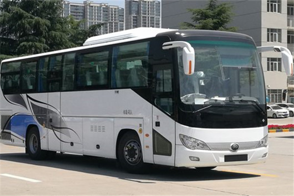 宇通ZK6119HNT61客车（天然气国六24-52座）
