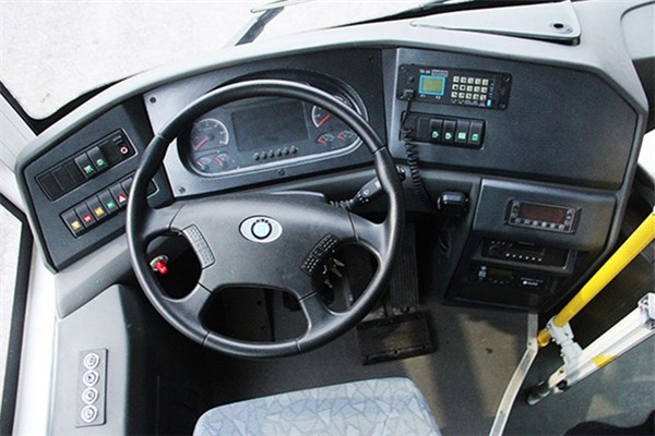 智电HYK6851GBEV低入口公交车（纯电动12-21座）