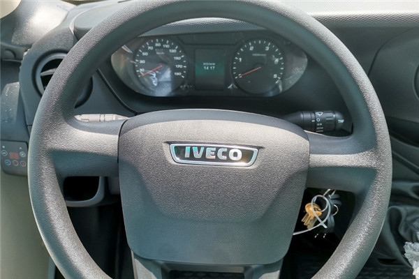 南京依维柯NJ6606LCA1客车（柴油国六10-17座）